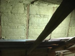 Isolering og montering af troldtekt loft - billede 1