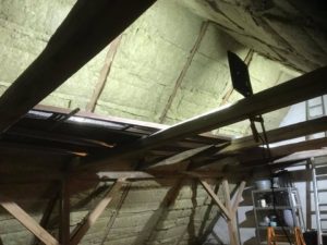 Isolering og montering af troldtekt loft - billede 3