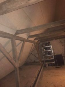 Isolering og montering af troldtekt loft - billede 4