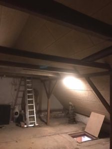 Isolering og montering af troldtekt loft - billede 5